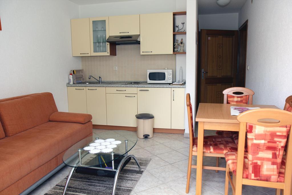 Apartments Kata Биоград-на-Мору Экстерьер фото